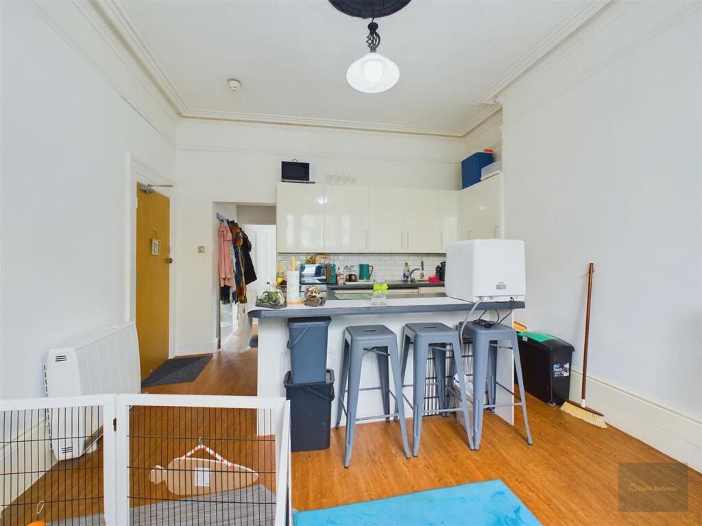 CAM02549G0-PR0203-ST