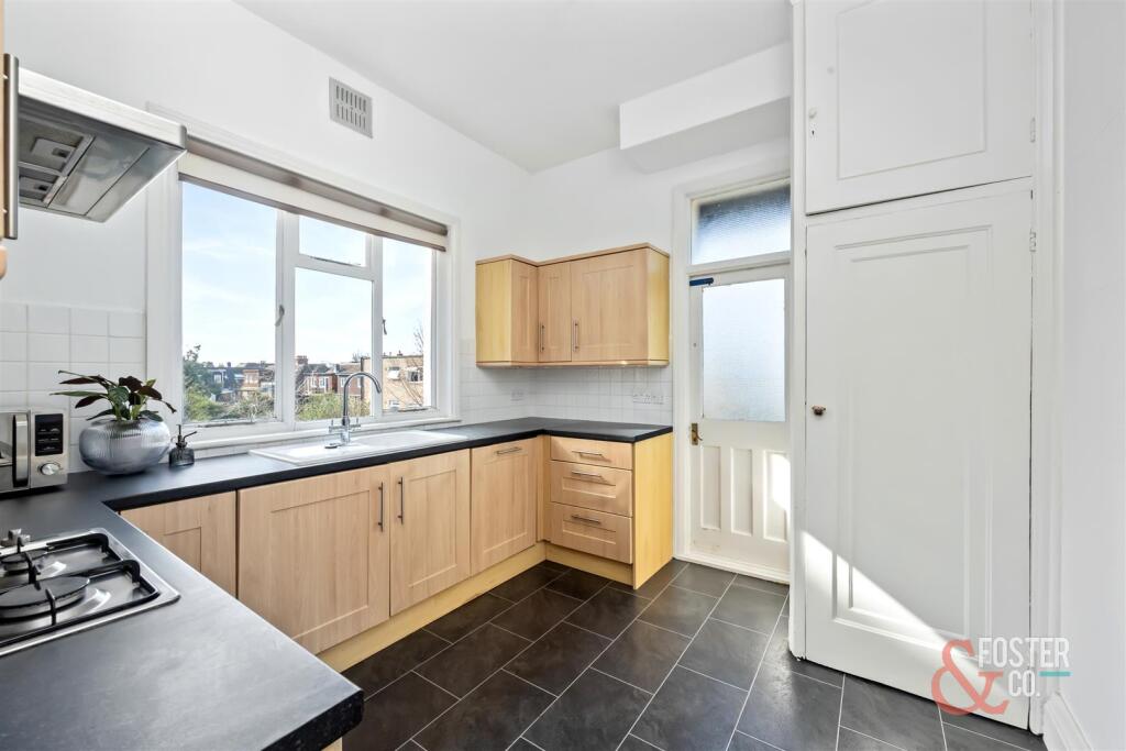 Vernon Terrace, 15, Flat 2-017.jpg