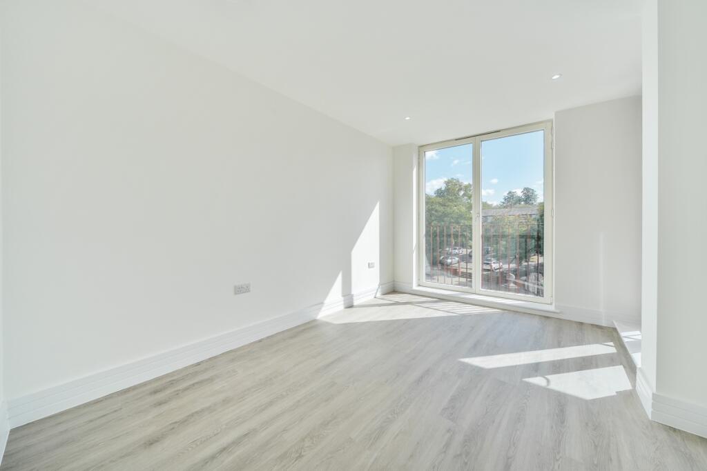 1356328-6-68c7fa7...