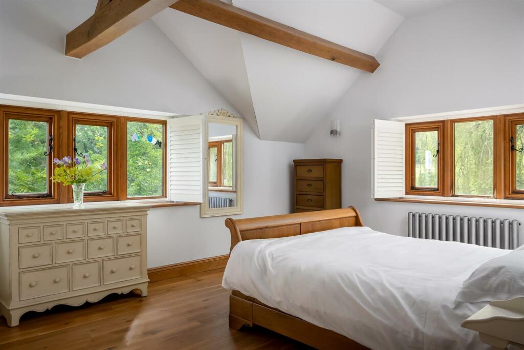 76 - Brecon House - GL53 9NE - Web.jpg
