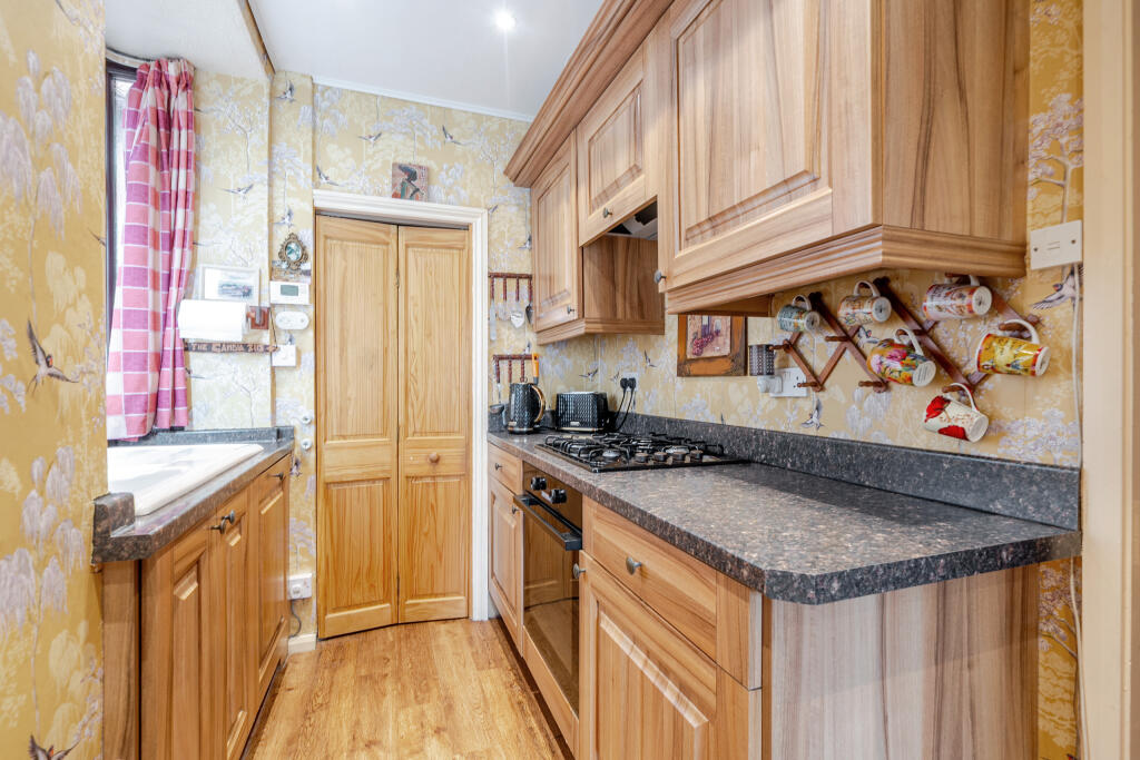 1305318-11-6842f364d4cda