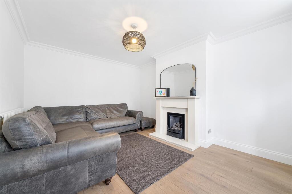 48 Tintagel Road-8.JPG