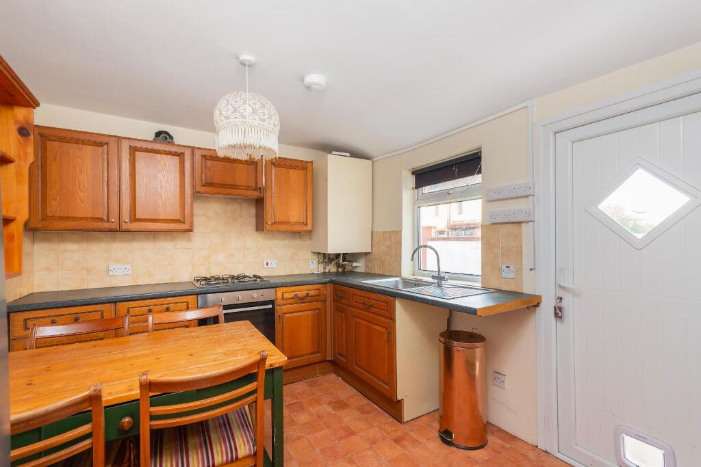 3Y2REN - Kitchen B.jpg