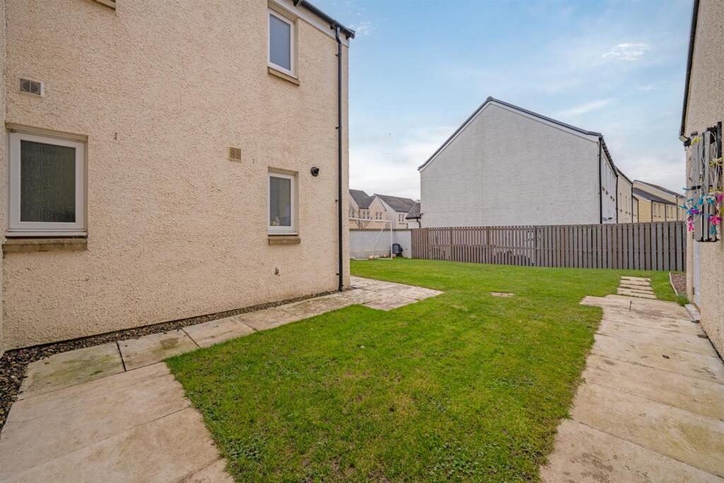 1 Queen Elizabeth Drive-22.jpg