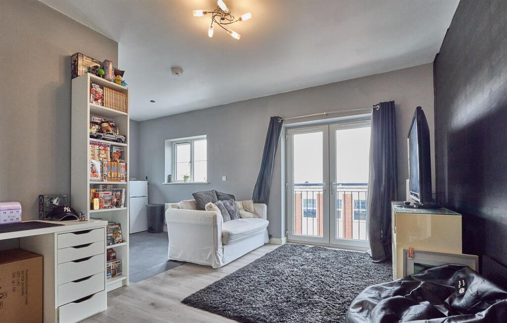 Open plan living/dining/kitchen