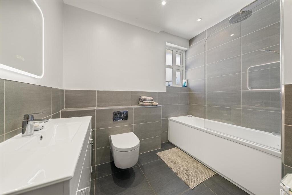 2 Meadow Road Claygate KT10-002.jpg