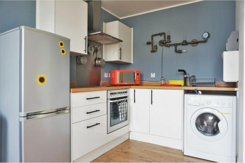 Lounge / Kitchen