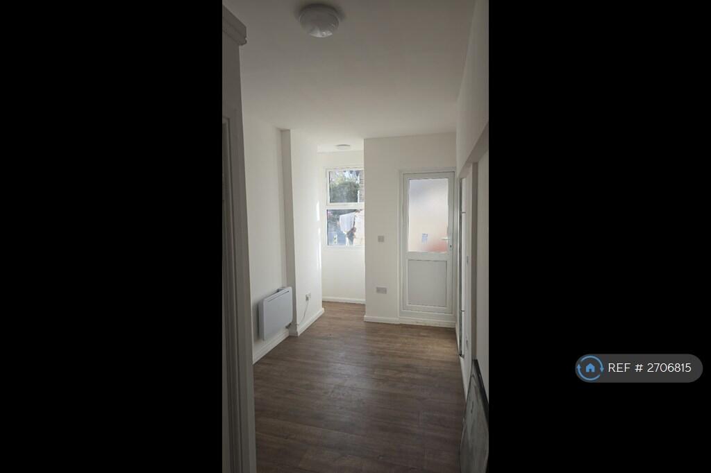 Private Entrance, New Electrics, New Flooring