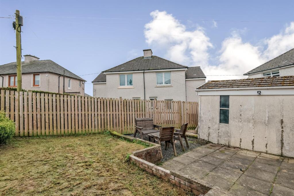 041-241 Dyfrig St, Shotts ML7 4BY.jpg