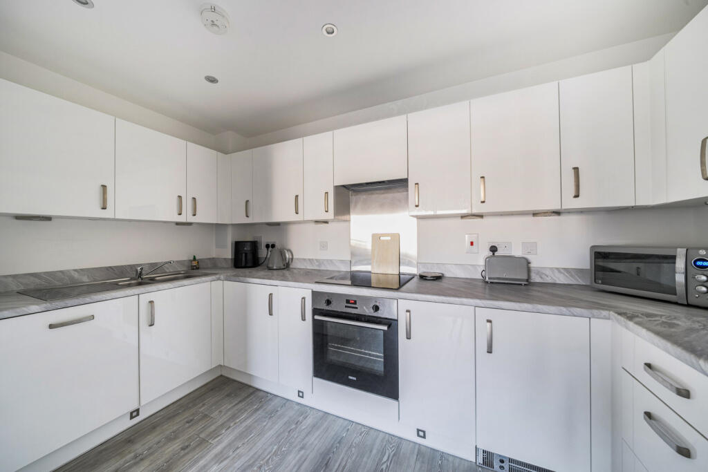 1329005-13-68834c...