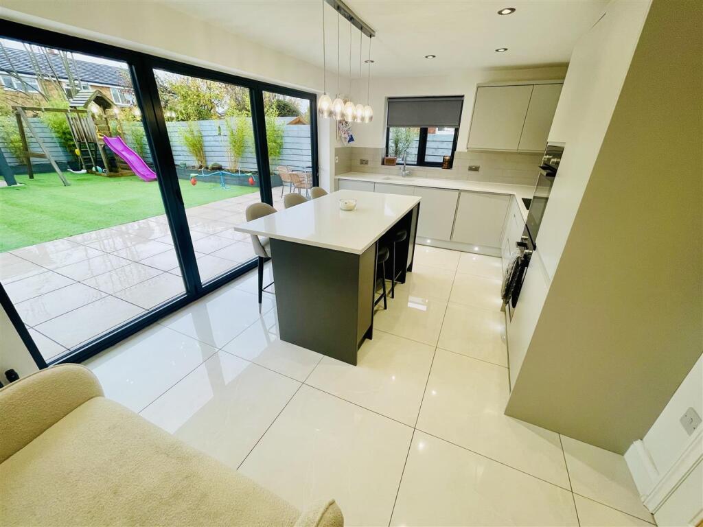 Open Plan Kitchen/Dining Room