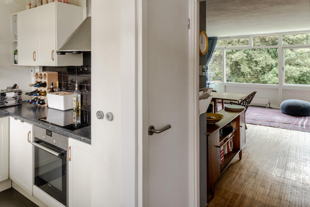 263306 - TMH_MOAT COURT-105.jpg