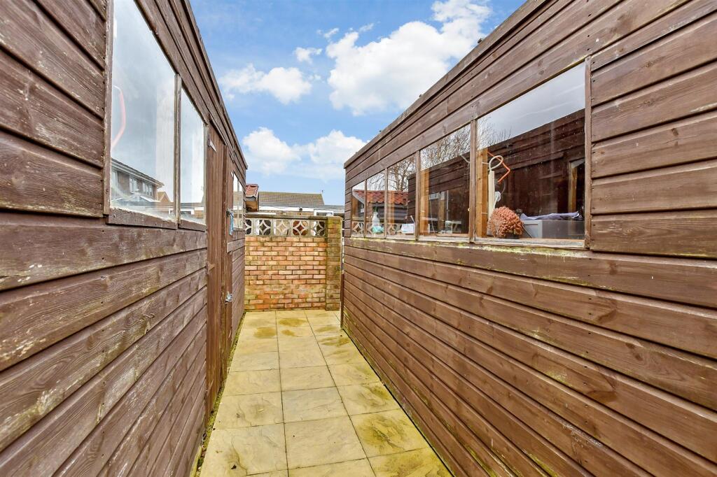 Workshop/Outbuildings