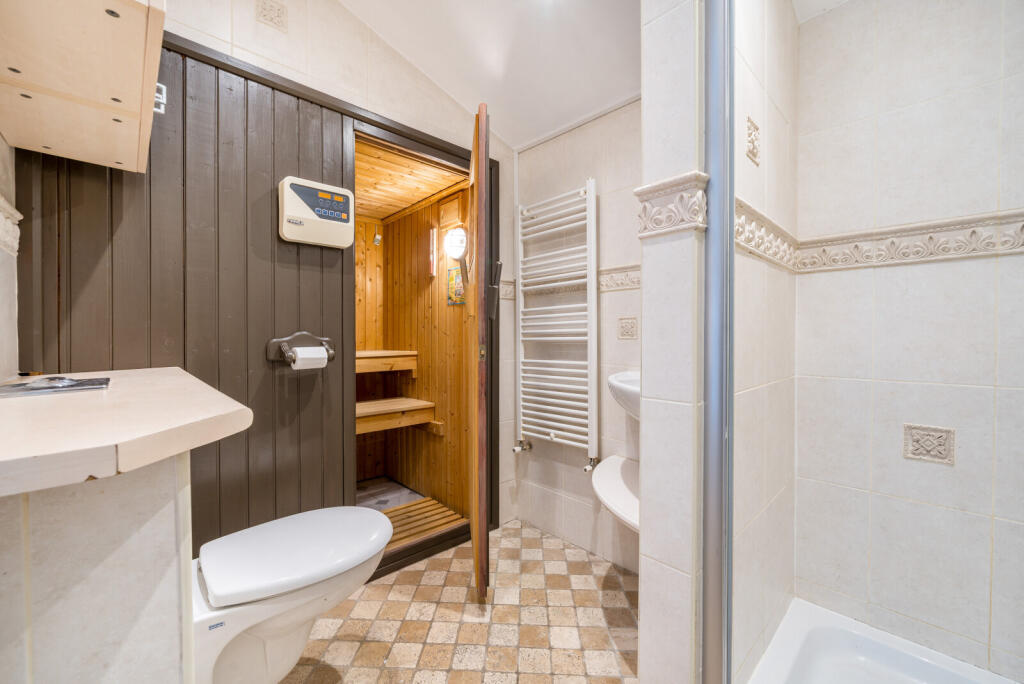 1305416-13-68483a...