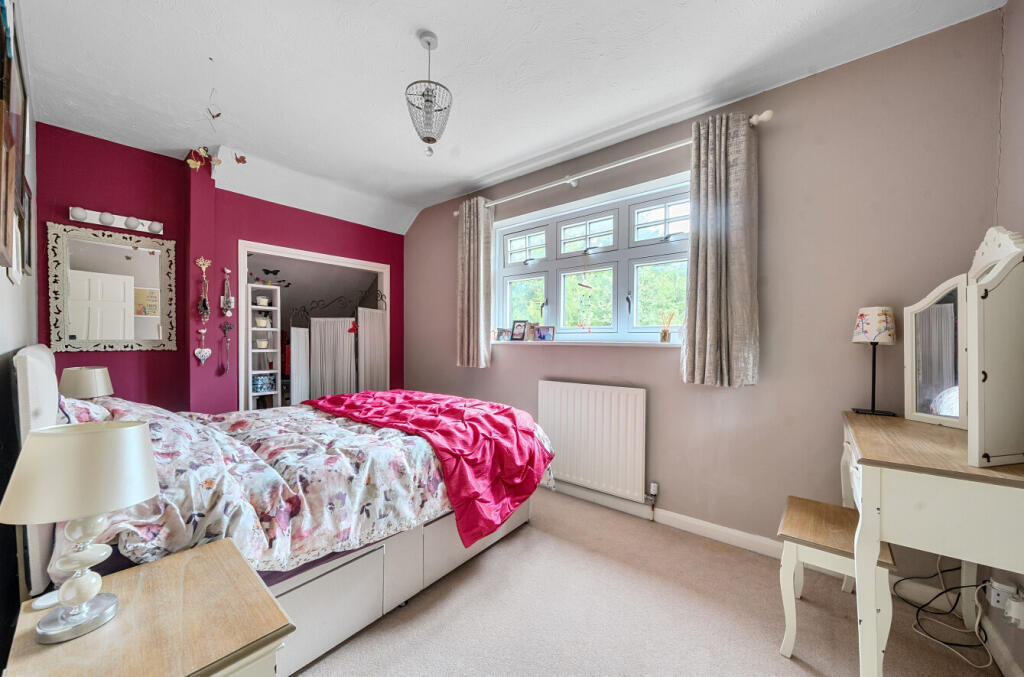 1355752-11-68cbdf...