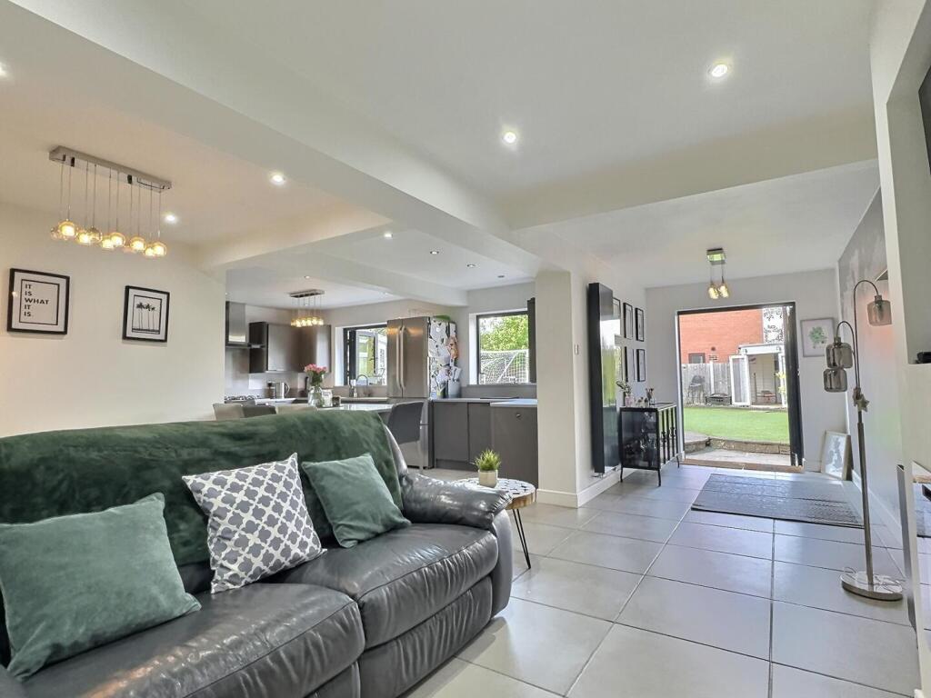 Open Plan Kitchen Diner &amp; Lounge