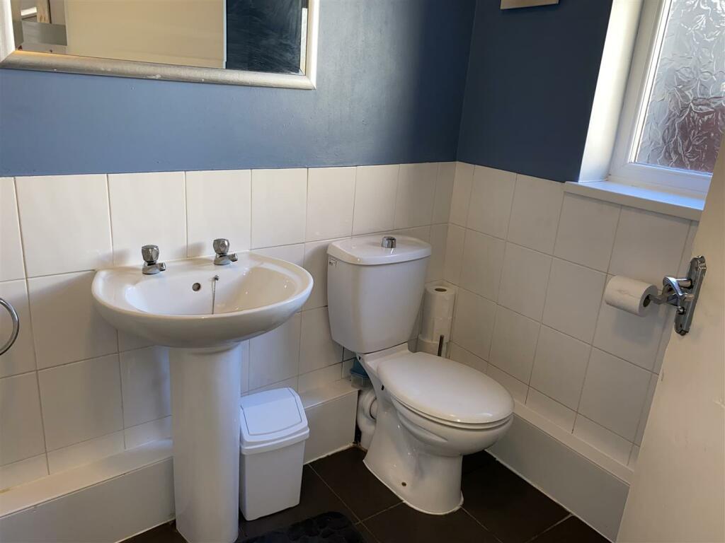 bathroom.JPG