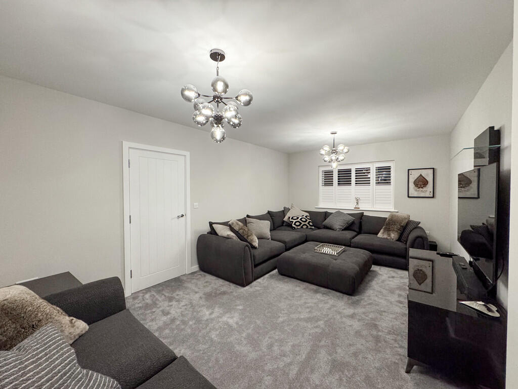 Hart avenue livin...