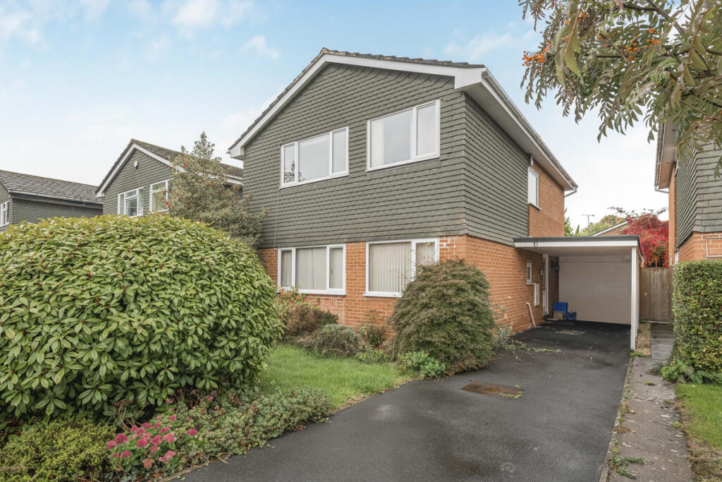 Pennine Way, Charvil, RG10