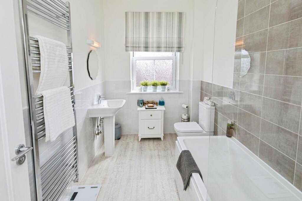 Family Bathroom WC