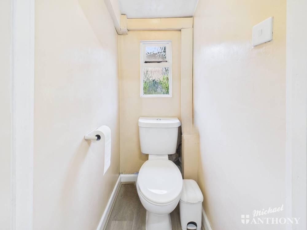 CAM02773G0-PR0361-STILL007-thumbnail-h750-70