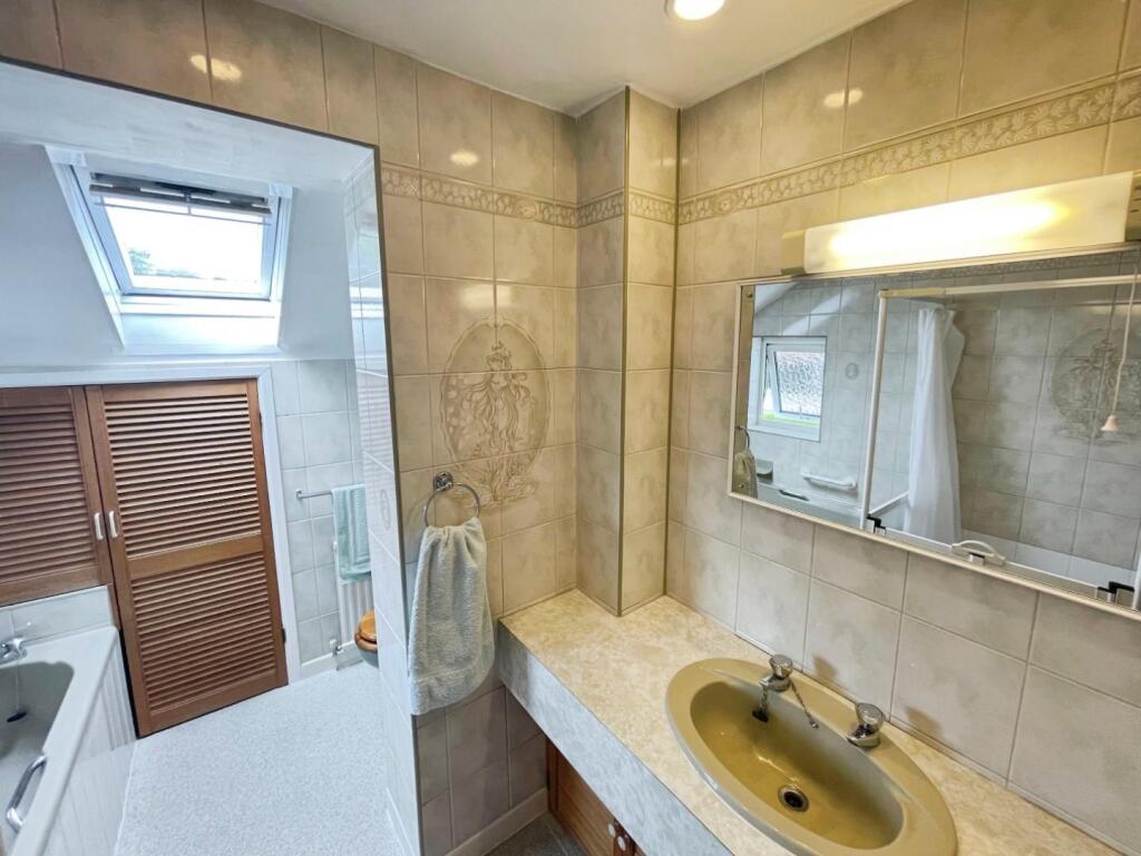 4fe08d1e--4A8D-9384-225F009E77C6-71609-000009F3410