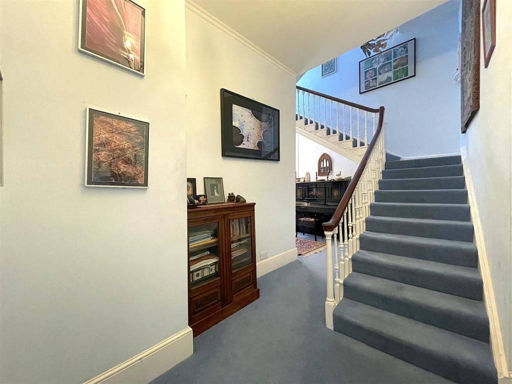Entrance Hall (1).jpeg