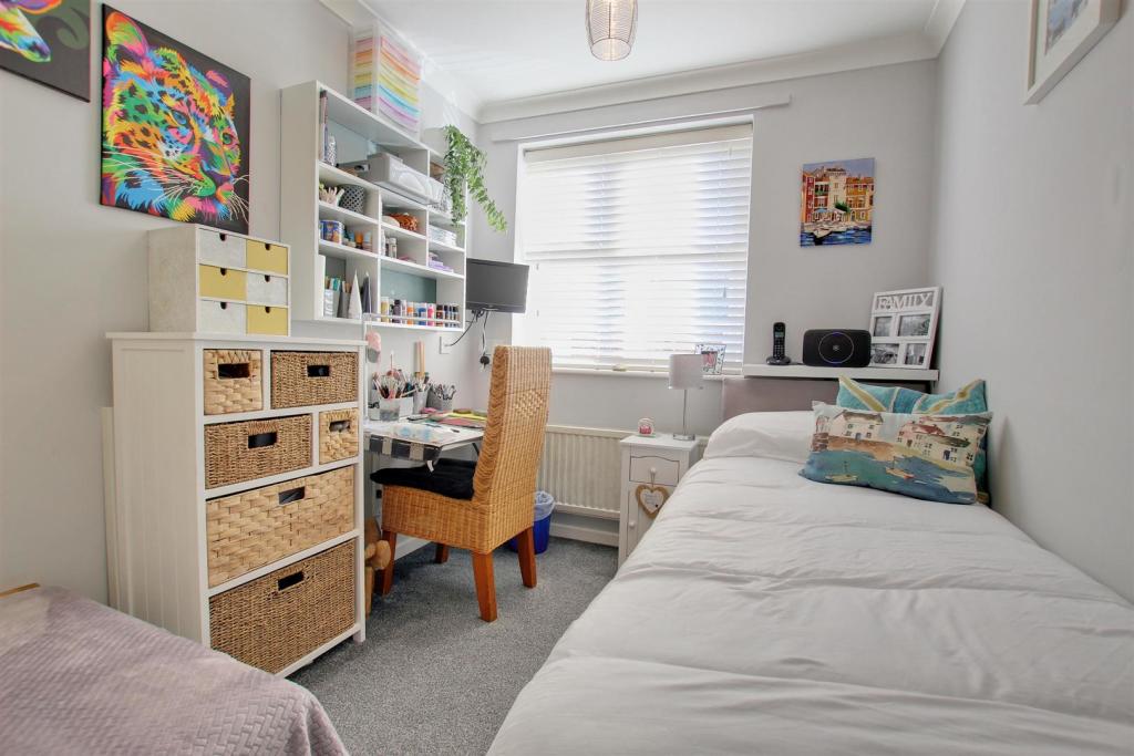 BEDROOM 3 (FRONT)
