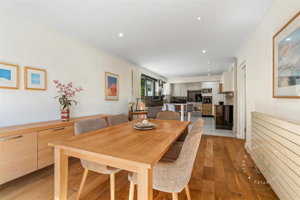 Internal Penhill (26).jpeg