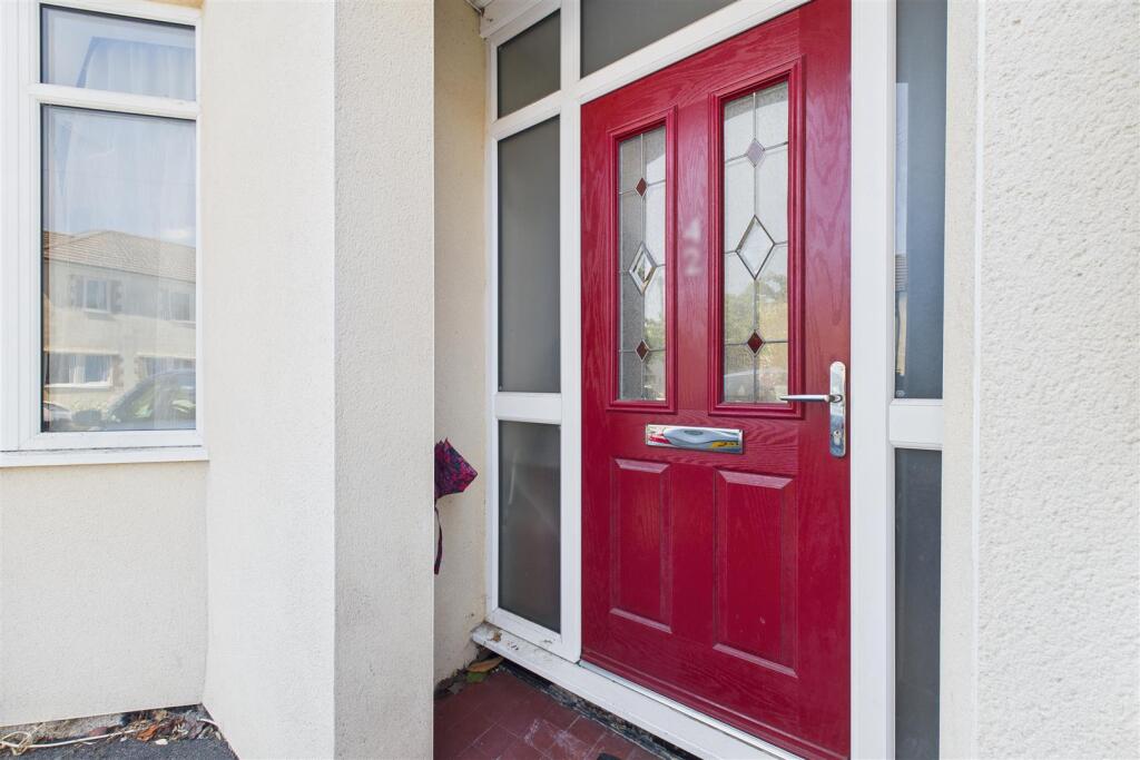 42 Frome Valley Road, Frenchay, Bristol BS16 1HE |