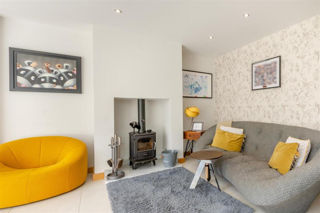 8666143-interior15.jpg