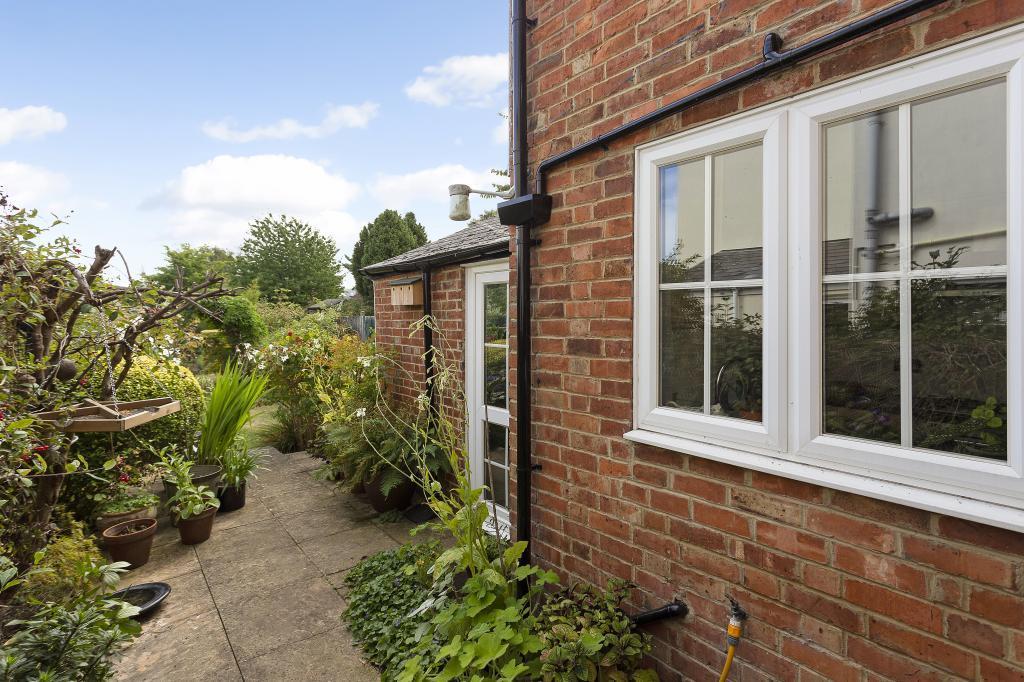 71 Copt Elm Road 306088 (20).jpg