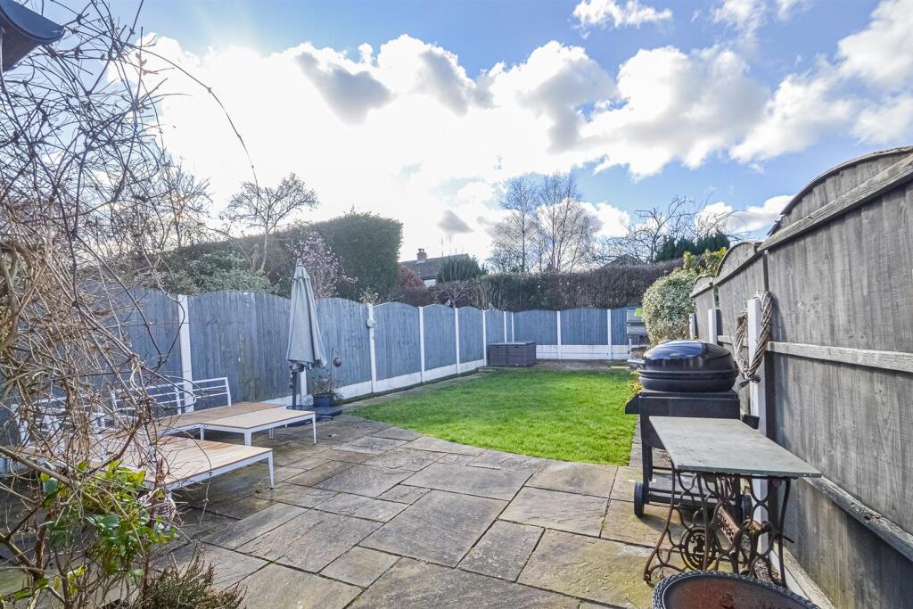 Patio Garden &amp; Lawn