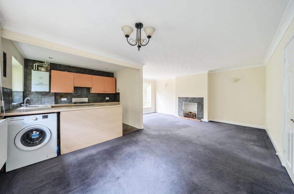 1301890-12-6836fb...