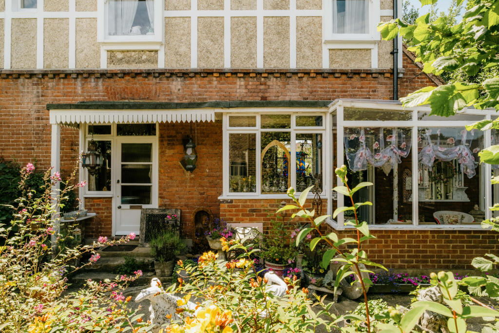 Croft-Bexhill-Squirrels-Exterior
