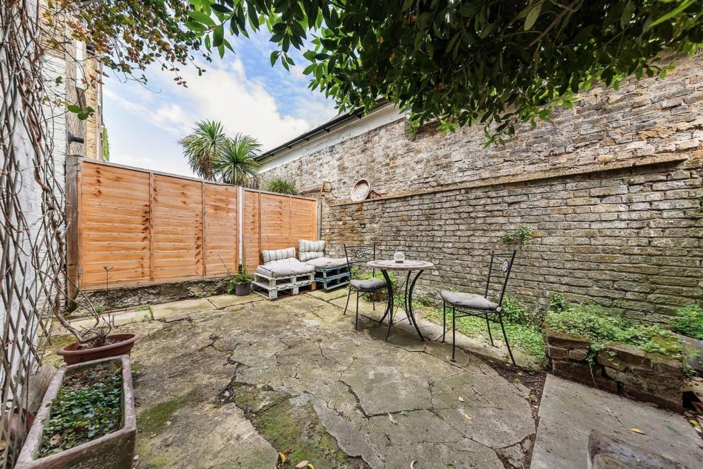 Garden (2).jpg