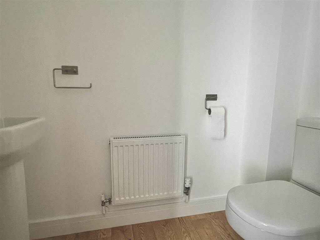 Cloakroom/WC
