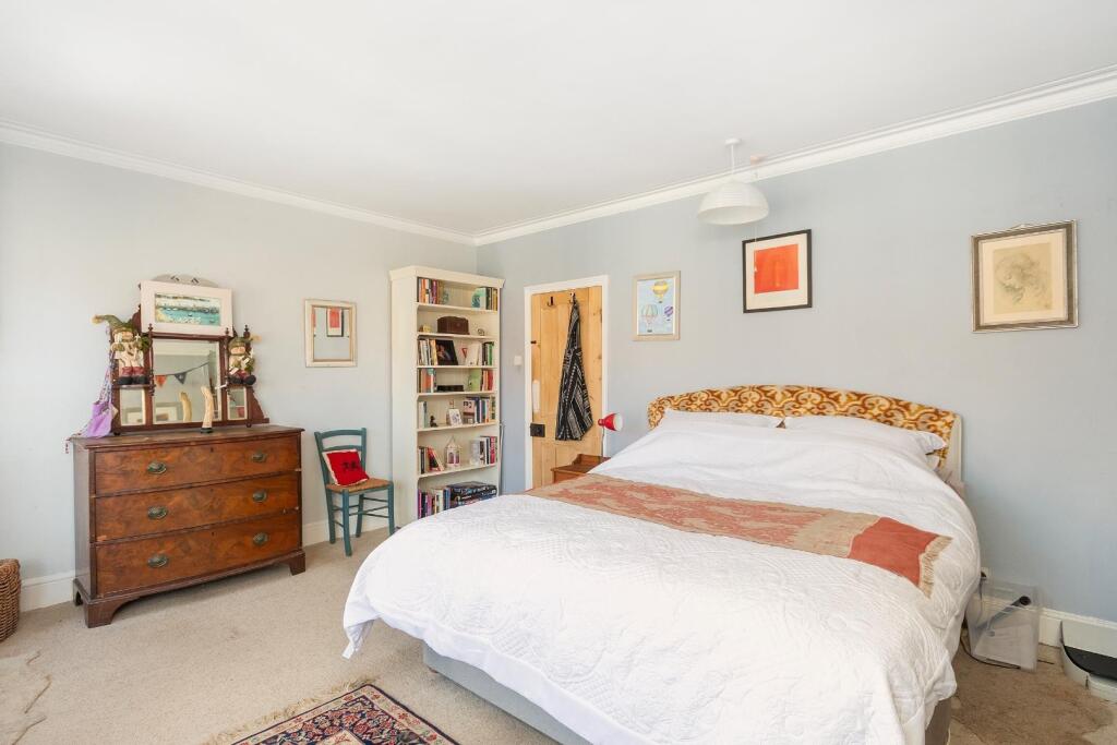 2S0RKE - Bedroom J.jpg