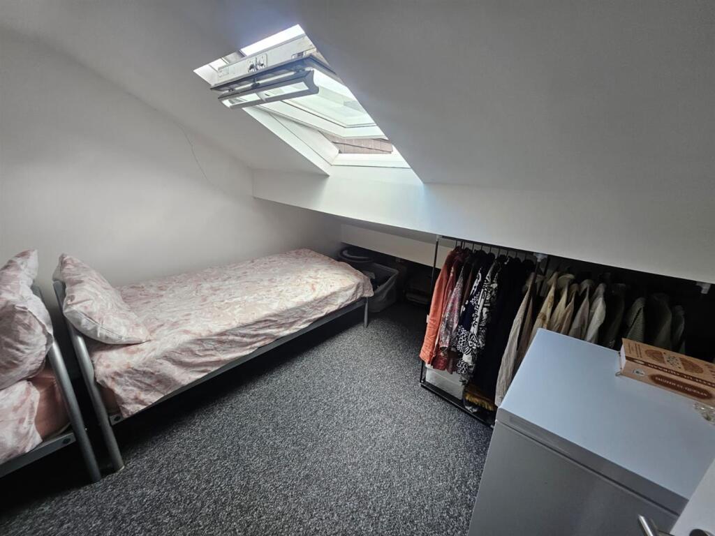 WhatsApp Image 2025-09-08 at 15.07.35 (4).jpeg