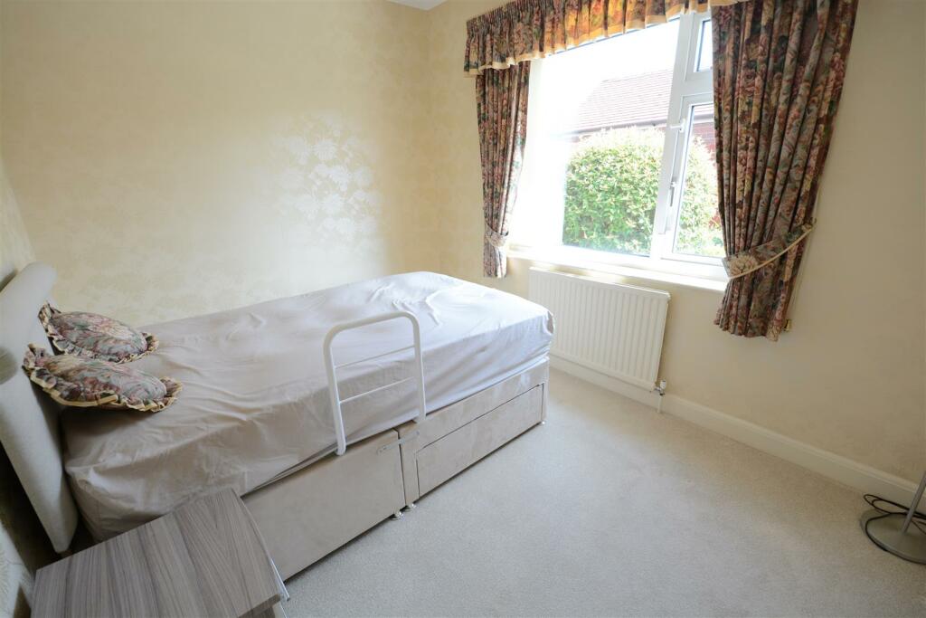 Bed 2 (rear)