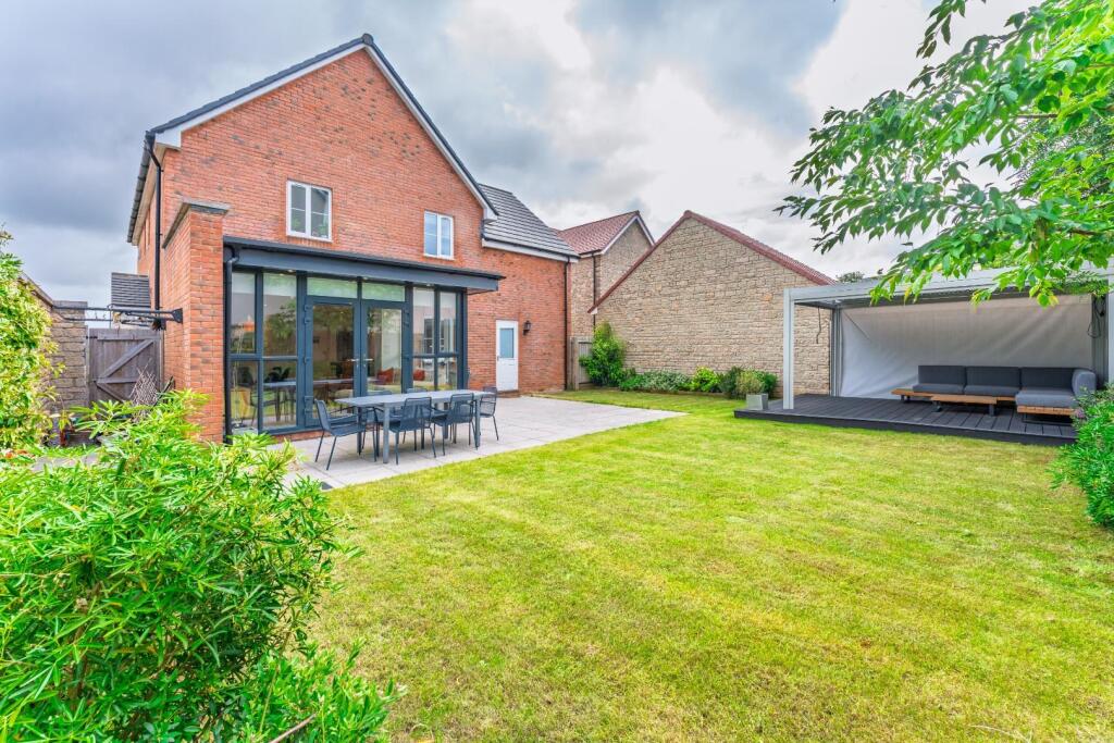 1.2 - rear garden.jpg