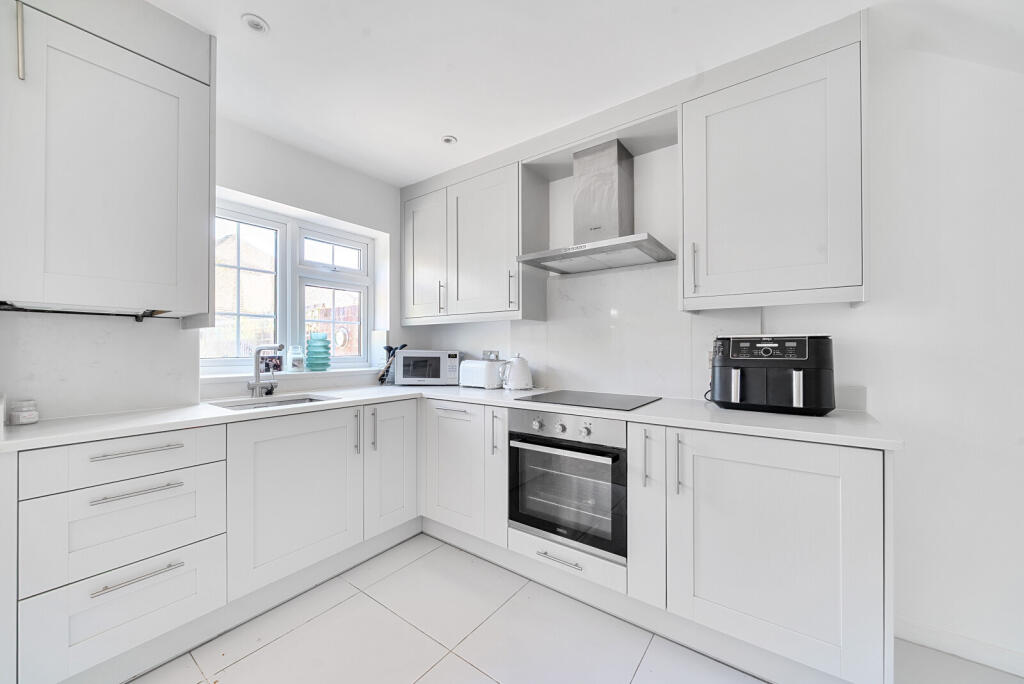 1348086-6-68b98d9...