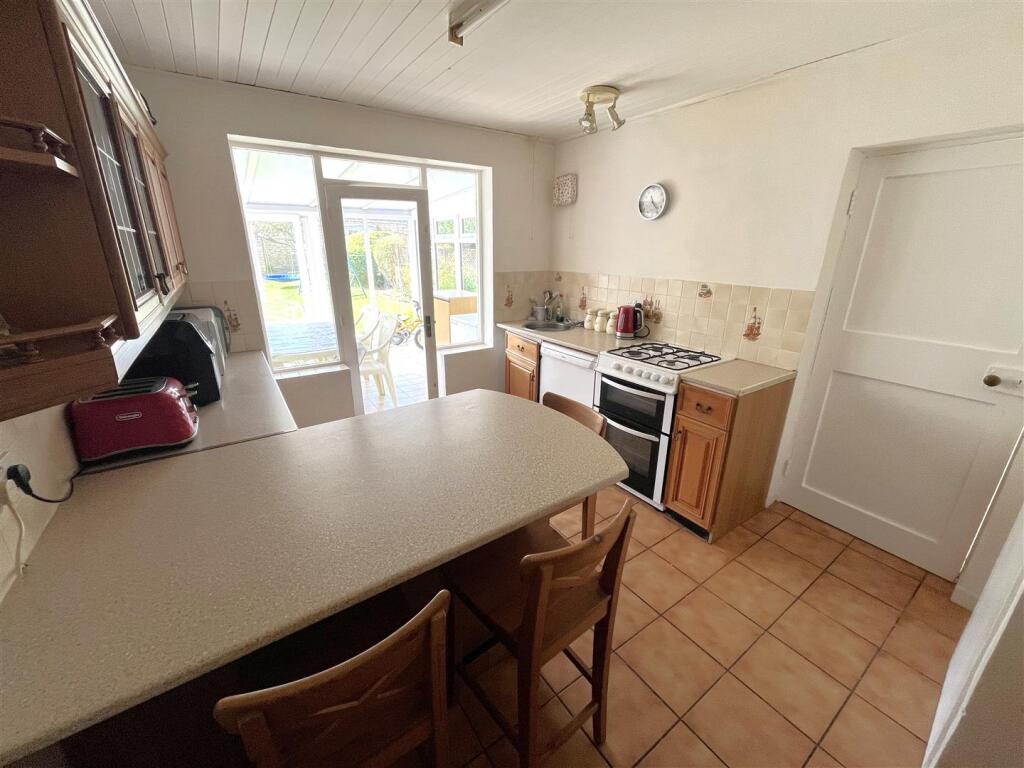 Fitted Kitchen