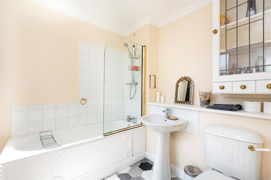 Bathroom En Suite