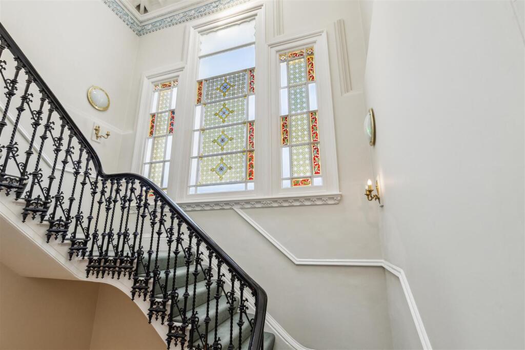 Oakbrook, W6 - FOR SALE