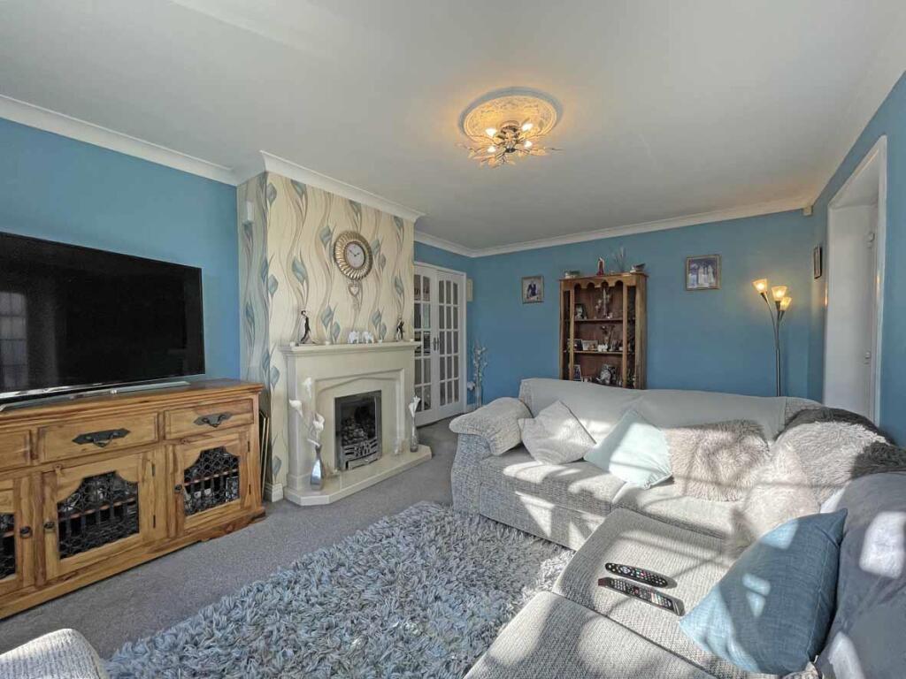 Drax Gardens 23 Lounge 2.jpg