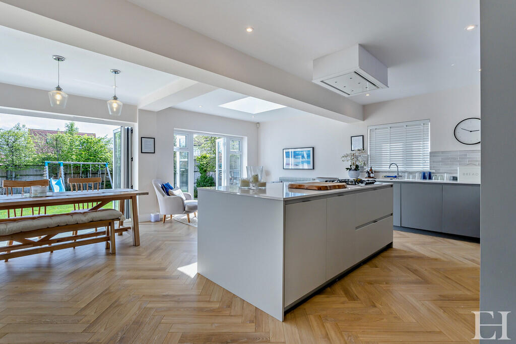 8645027-interiorW...