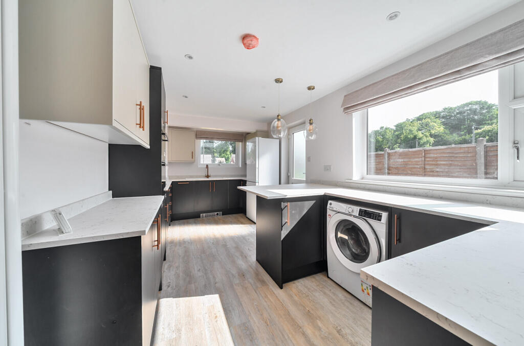 1317113-12-68624e...