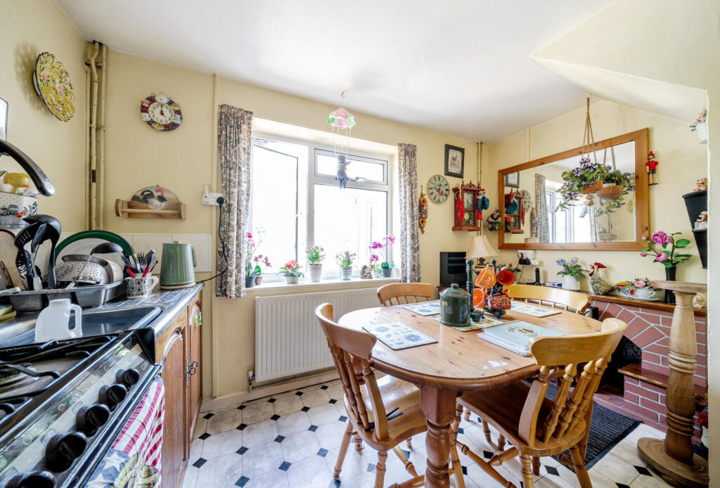 1329612-8-688382f...