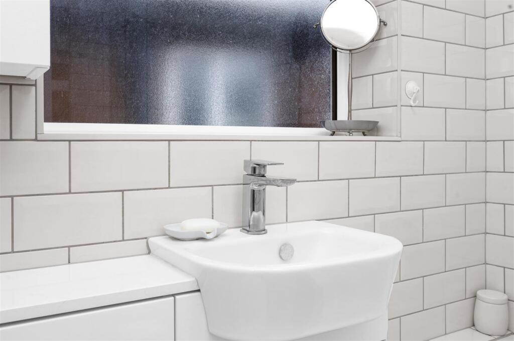Bathroom Upstairs